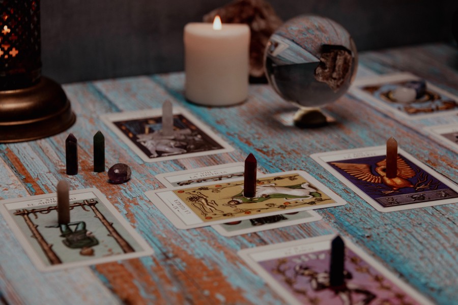 Comment utiliser les cartes de tarot pour prédire l'avenir ?