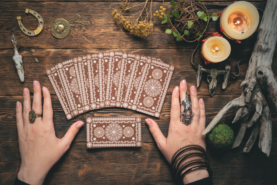 Qu'est-ce que le tirage de cartes et comment le réaliser soi-même ?